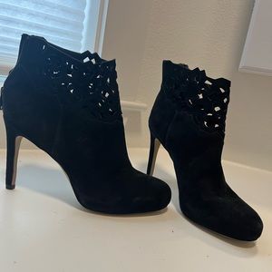 Anthropologie black velvet platform booties with lace cutout detail - size 36/6